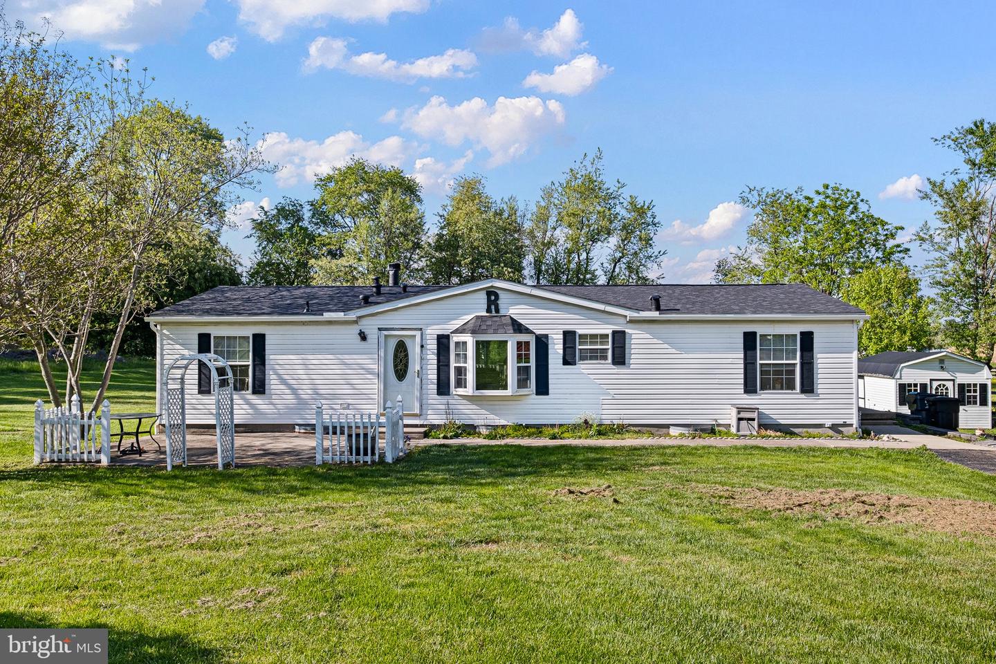 1813 Twin House Road, Oxford