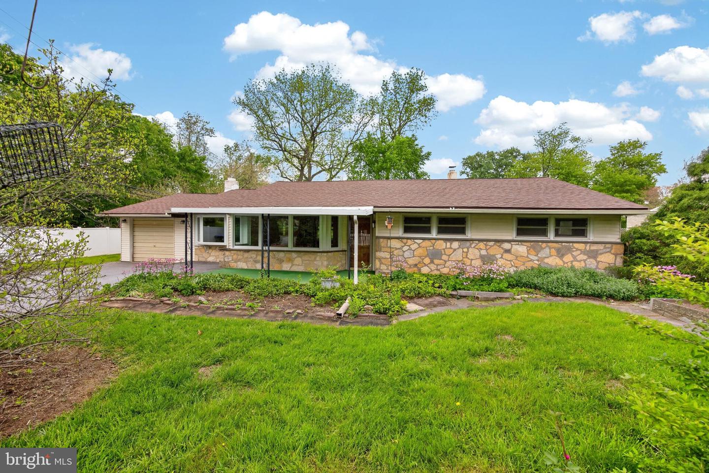 221 Hillside Drive, Exton