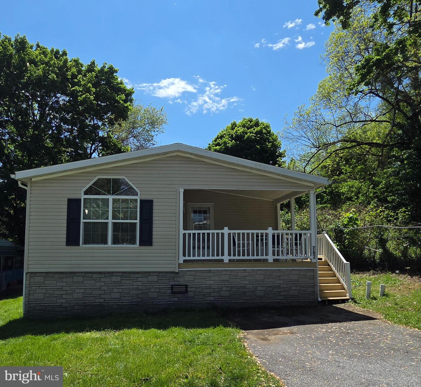 787 W Main Street