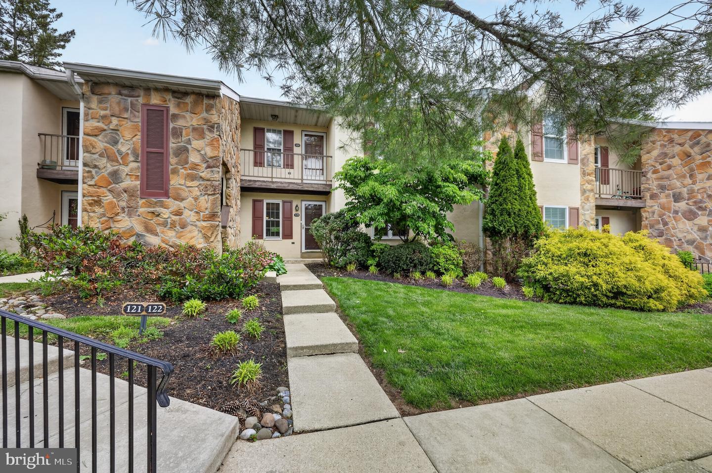 119 Valley Stream Circle #119b, Chesterbrook