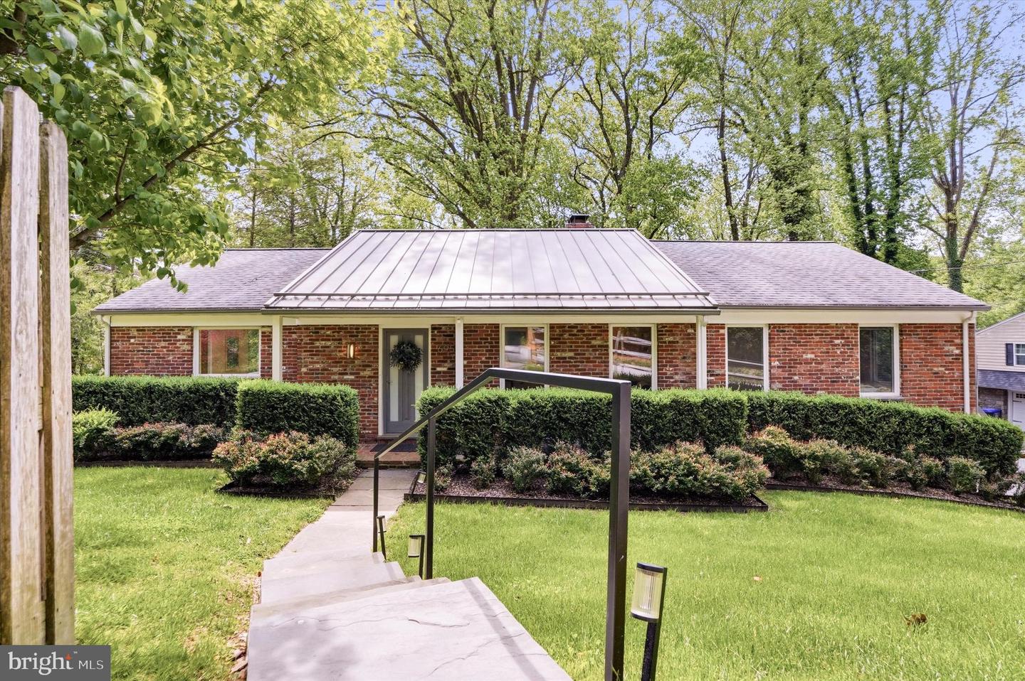 695 Knox Road, Wayne