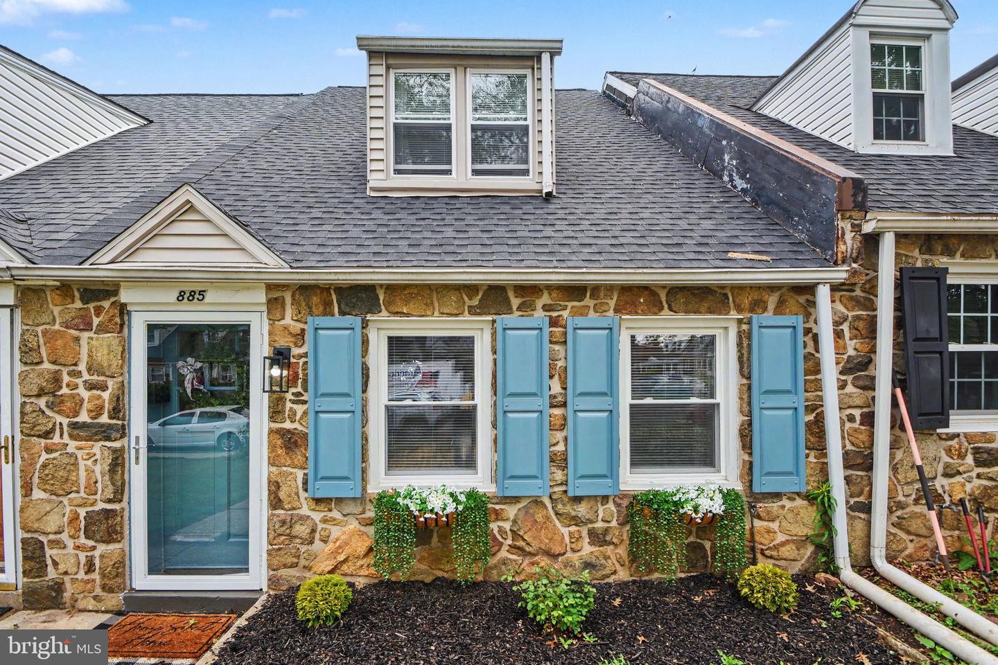 885 Woodlawn Avenue, Phoenixville