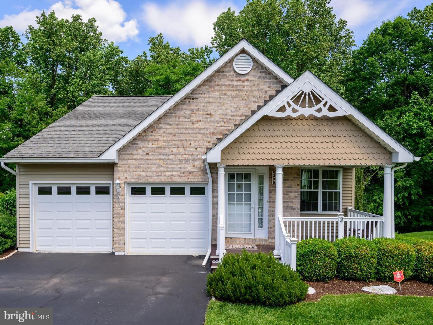 309 Deer Track Court, West Grove