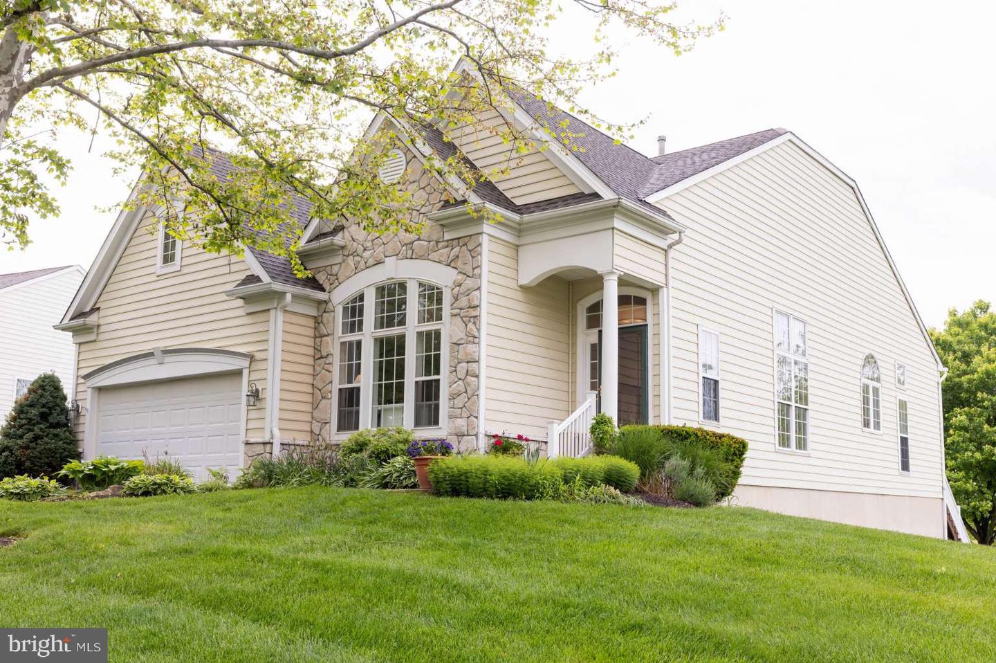 204 Joyce Circle, Avondale
