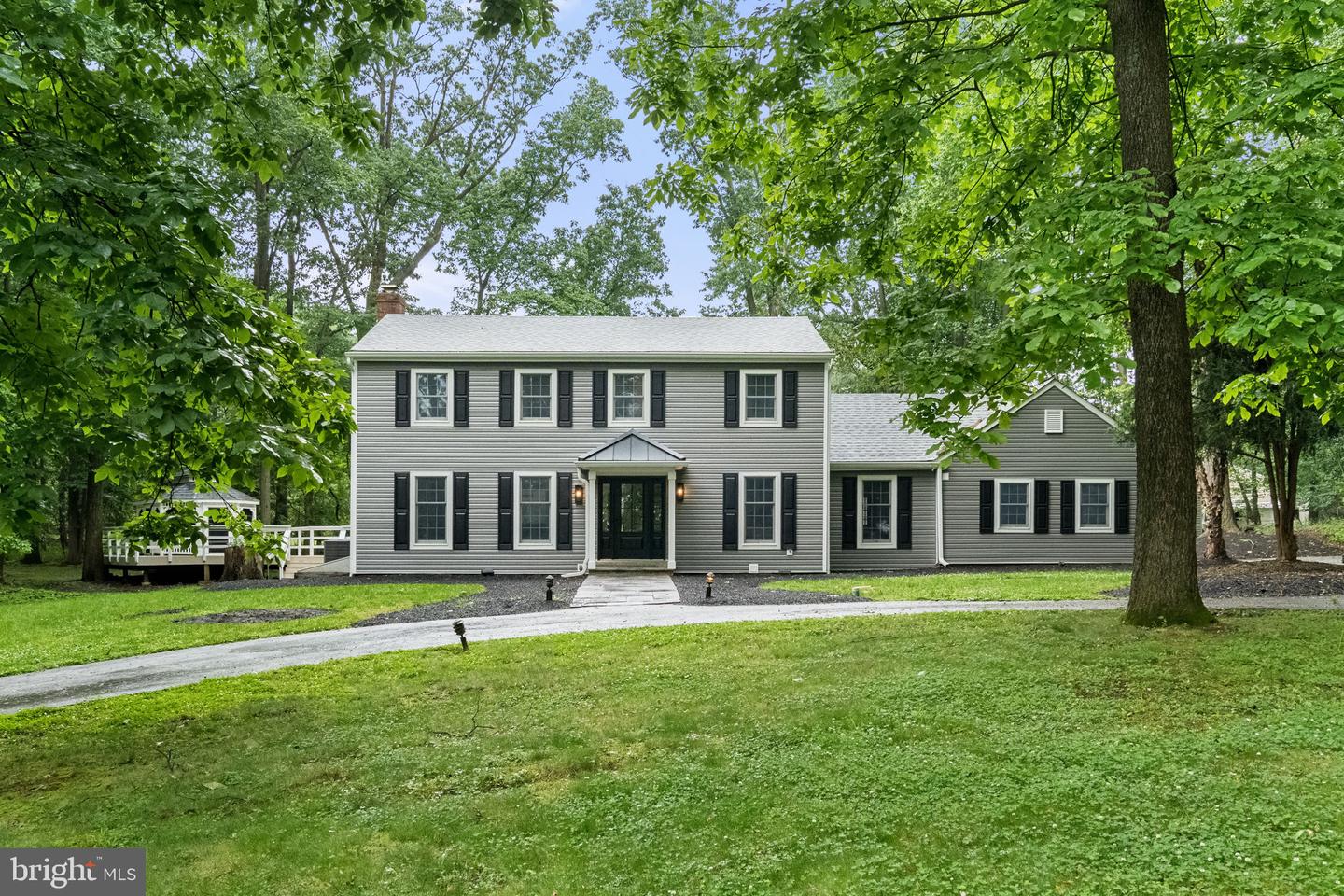 1105 Tinkerhill Lane