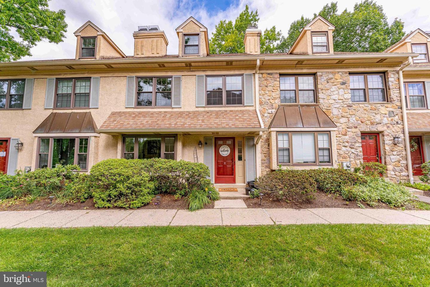 11 Chateau Circle