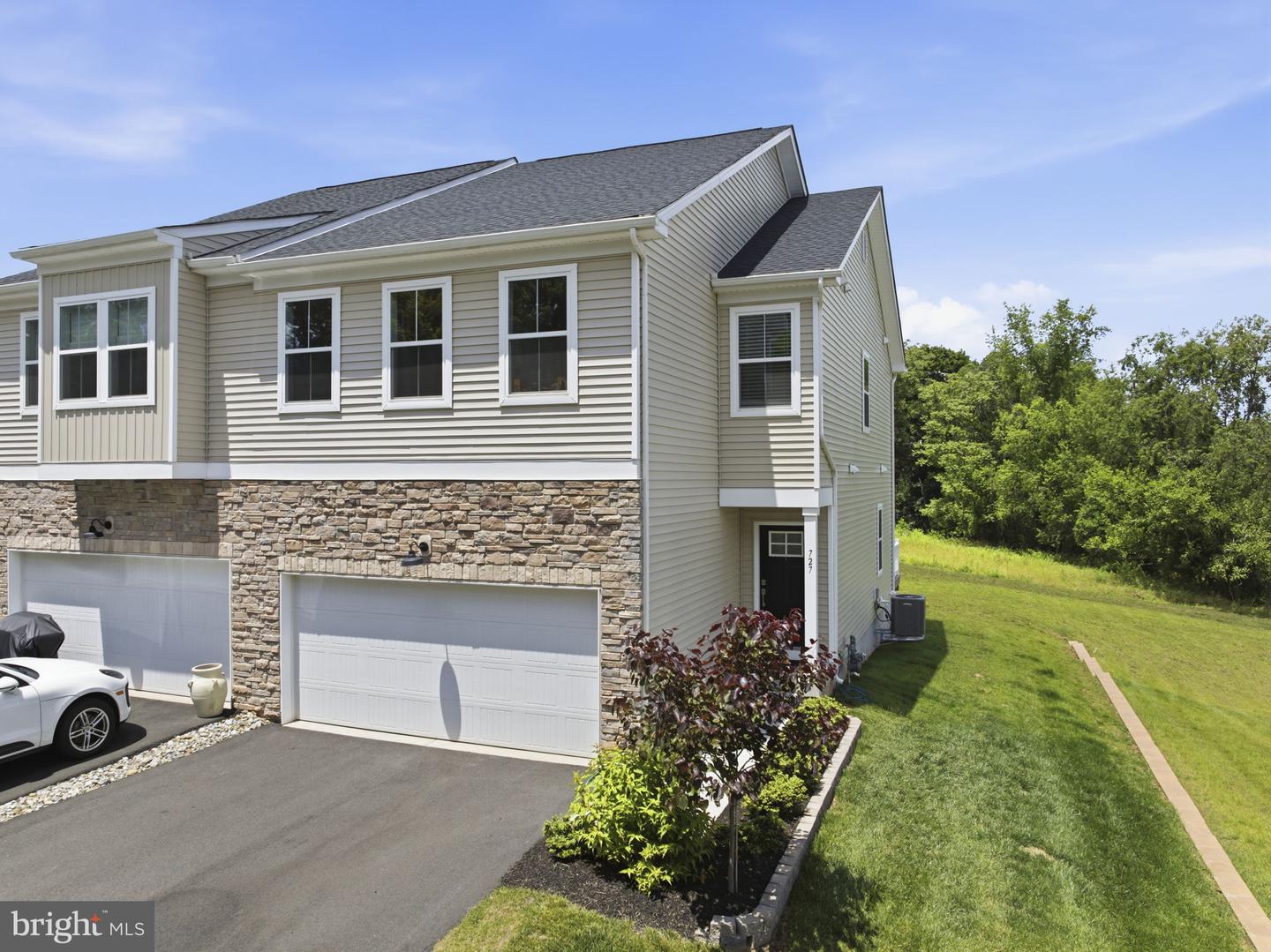727 Hunsberger Road