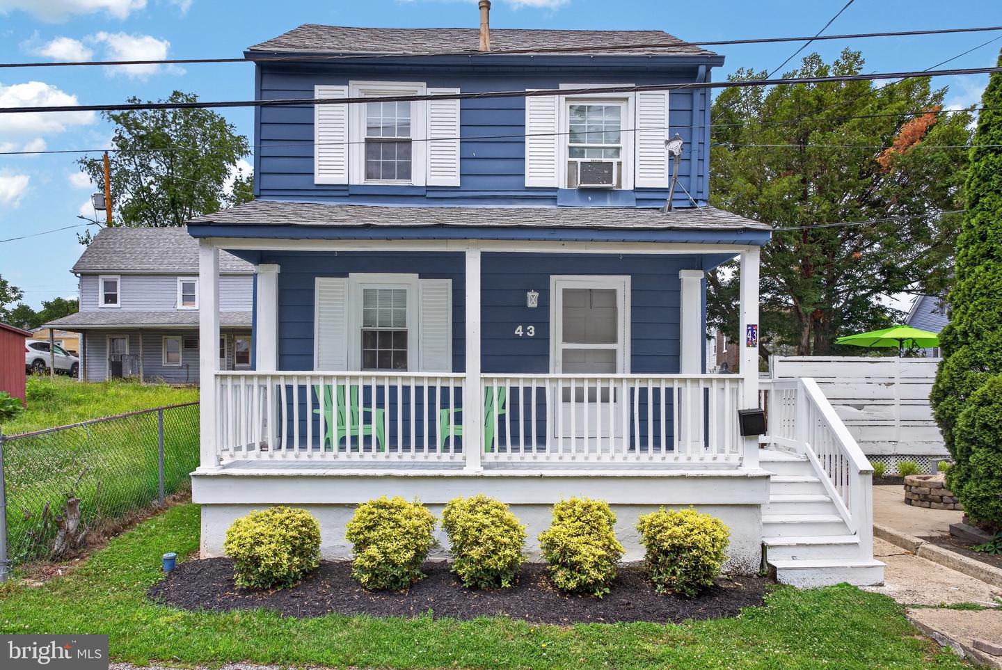 43 Oak Street