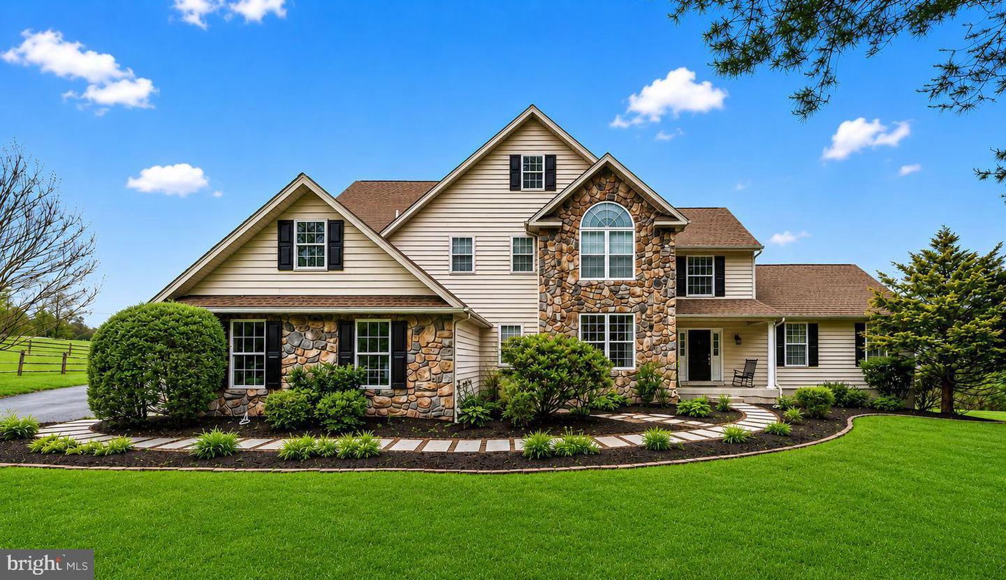 592 W Creek Road