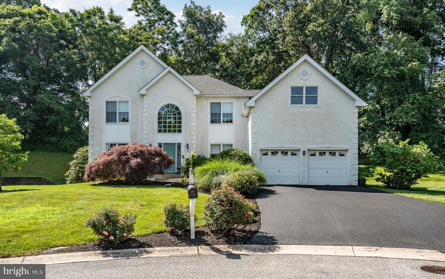 1361 Wooded Knolls