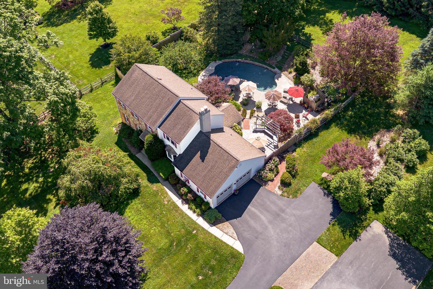 1002 Farm Lane