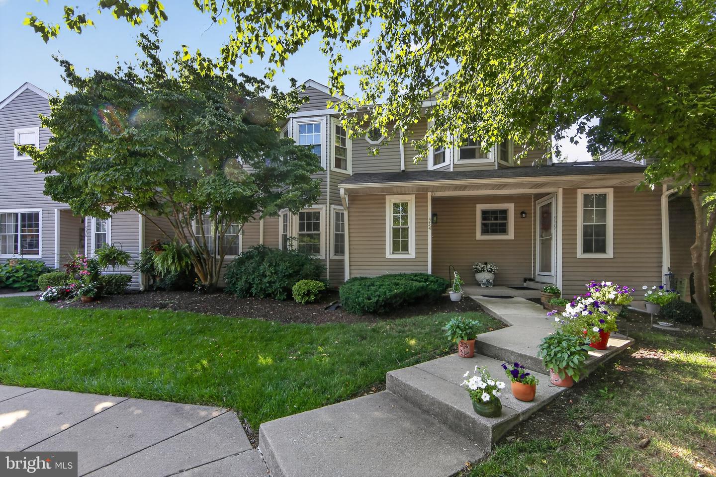 534 Astor Square