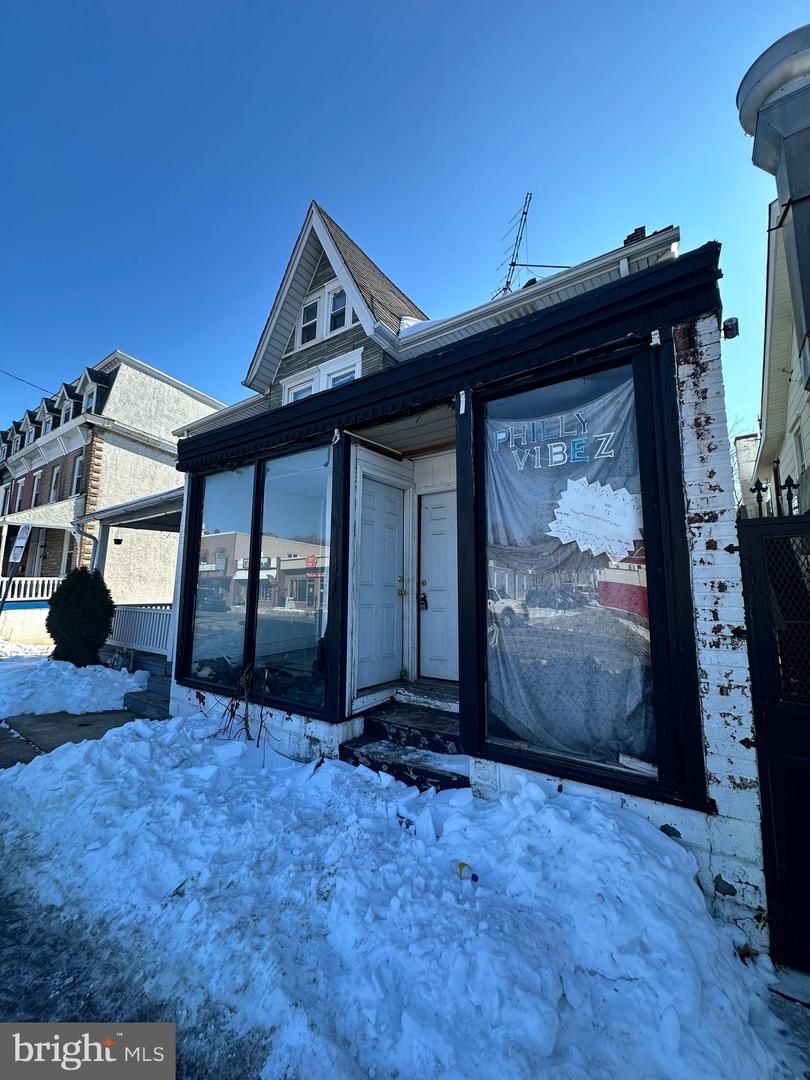712 E Lincoln Highway