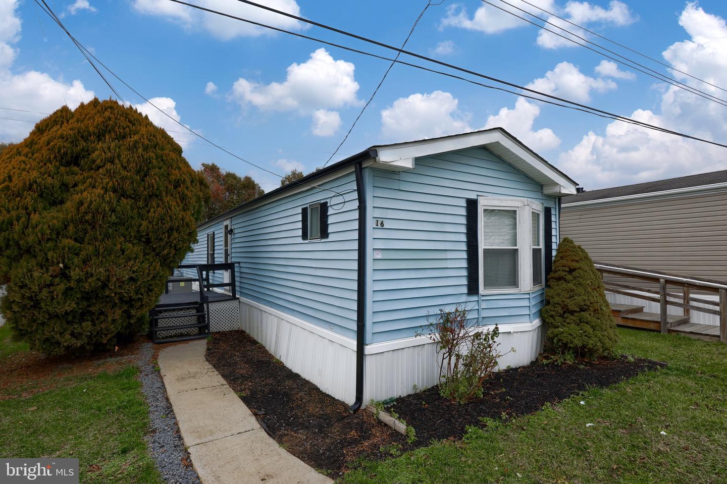 16 Highland Court Road