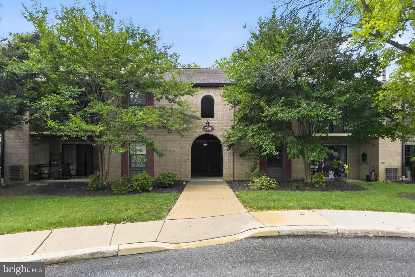 710 Washington Place #10