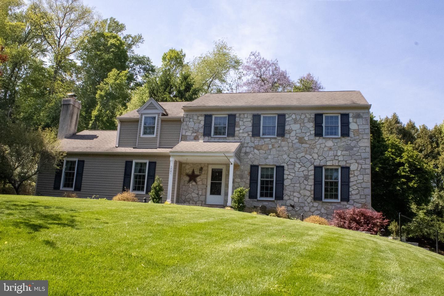 1701 Jennings Way