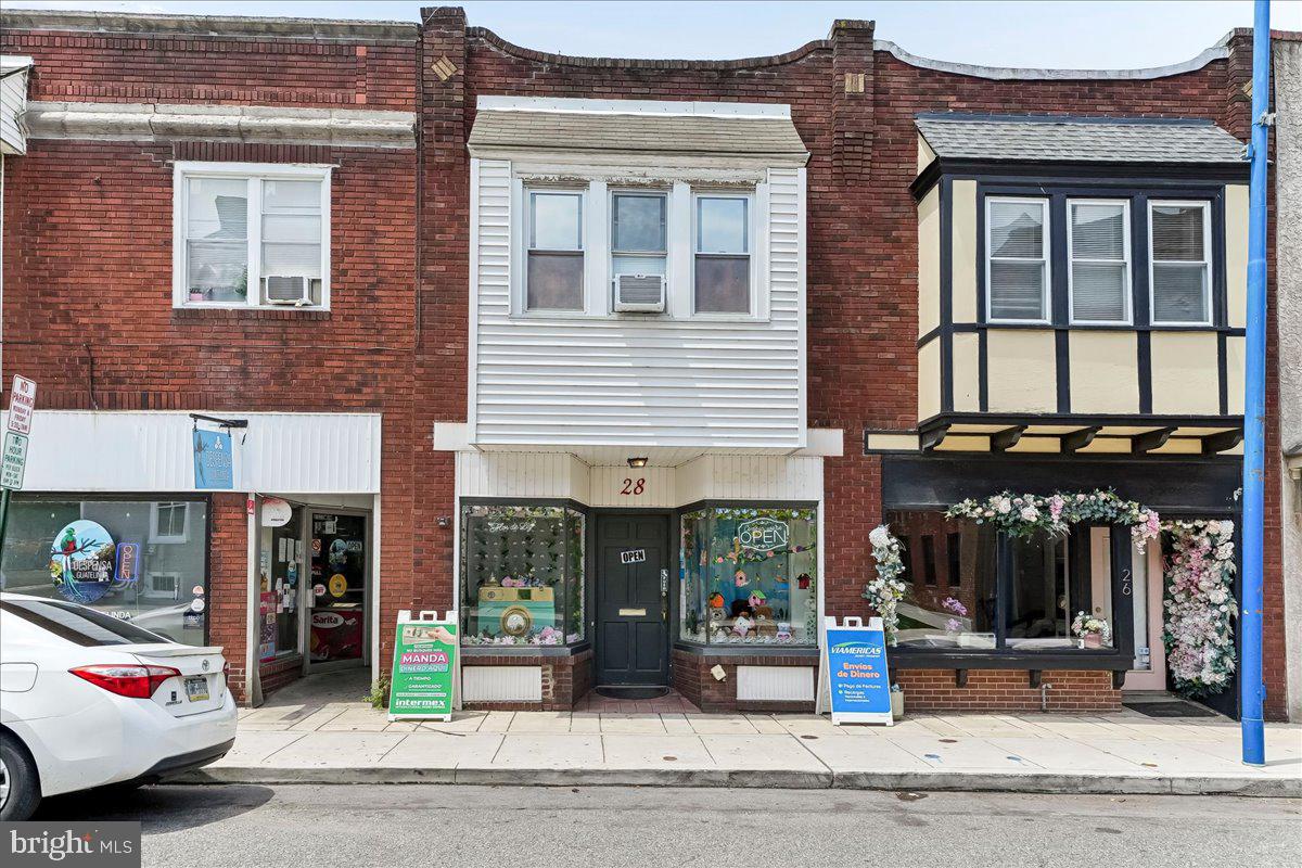 28 Gay St