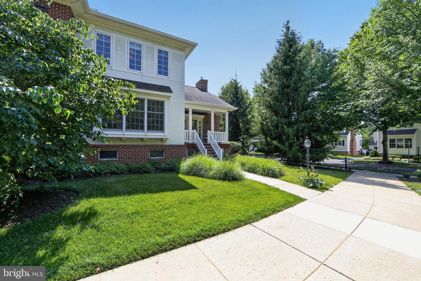 477 Fairmont Drive