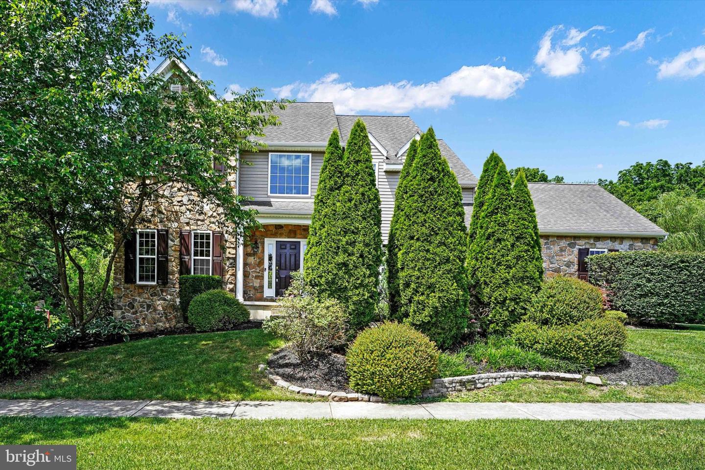 814 Edna Jane Lane