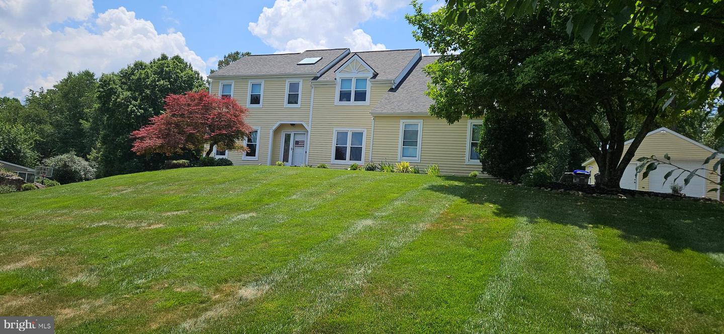 422 S Saddlebrook Circle
