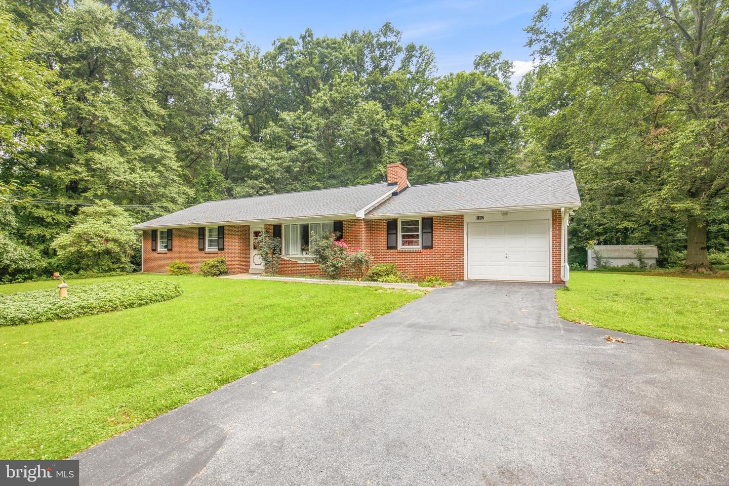 2407 E Kings Highway