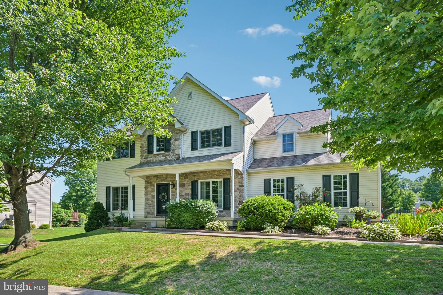 819 Edna Jane Lane