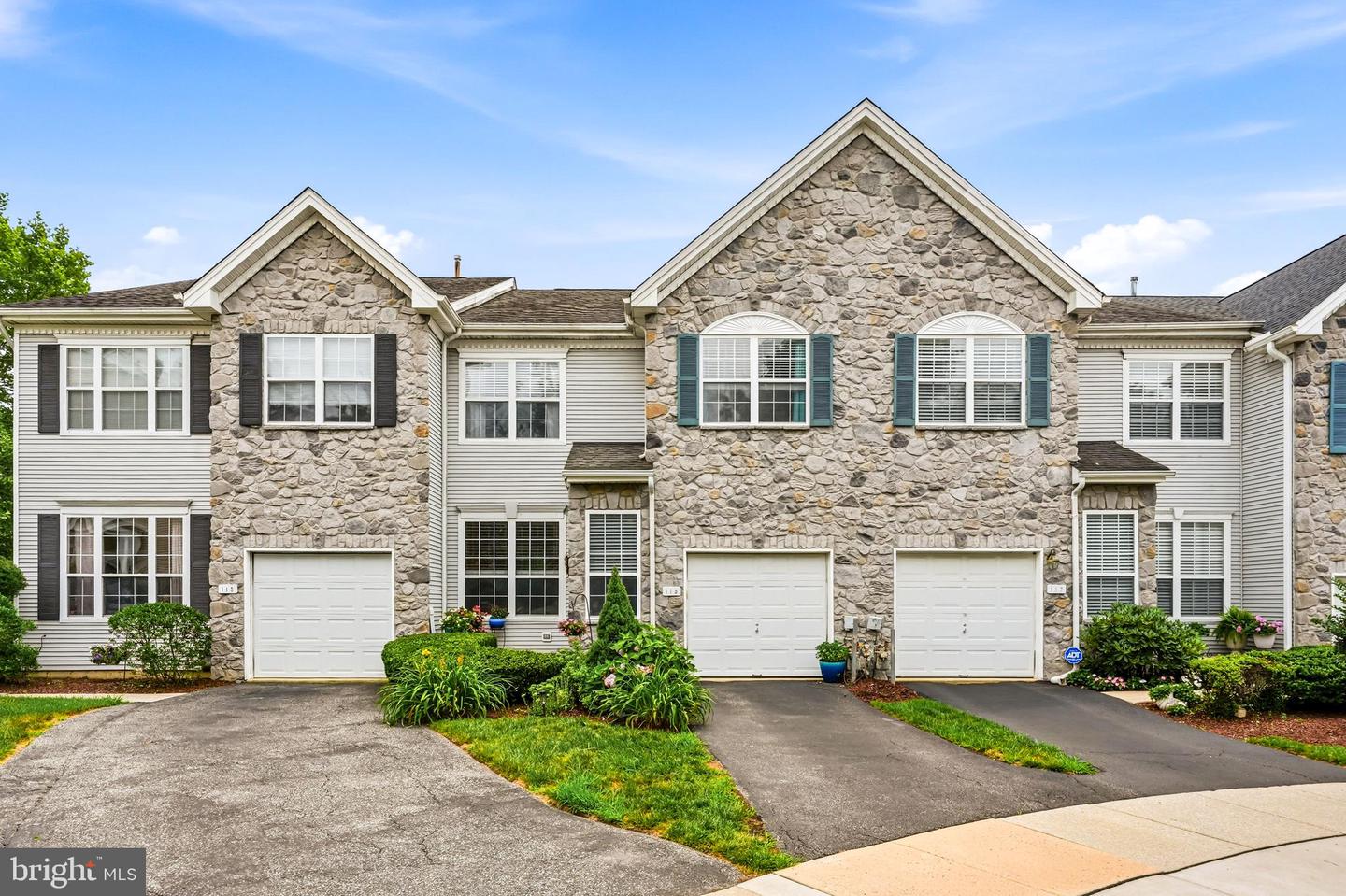 115 Stirrup Circle