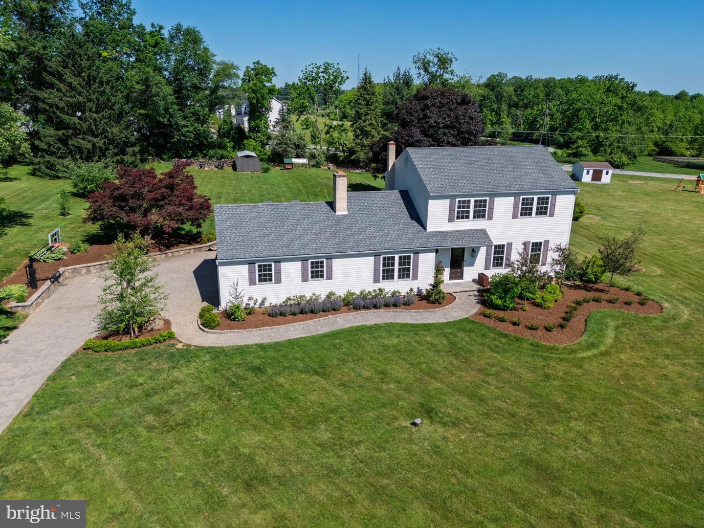 7 Carriage Drive
