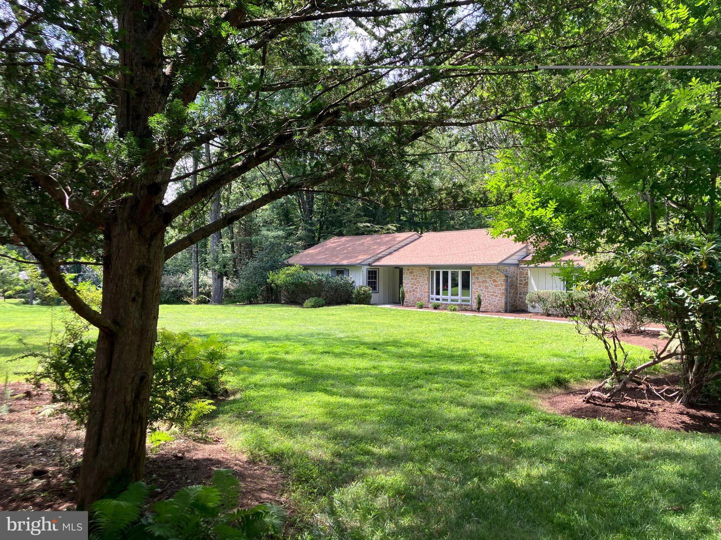 14 Laurel Circle