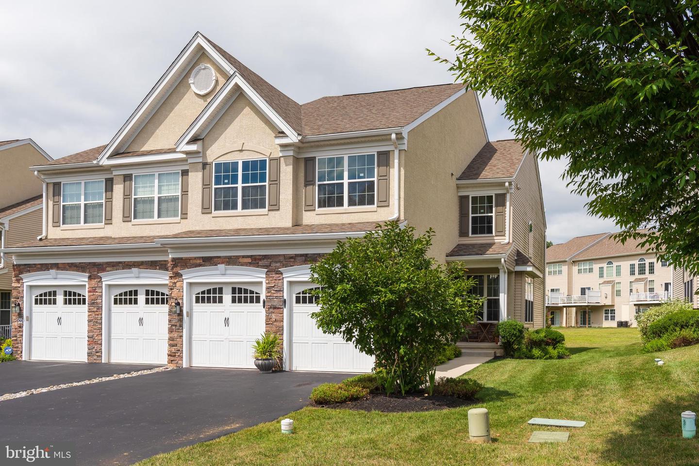 2604 Rockledge Court