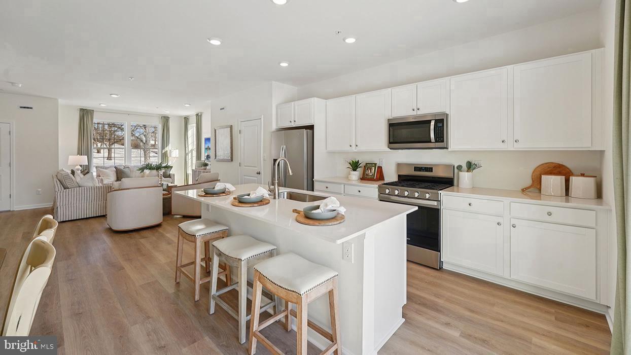 520 Lyanna Way