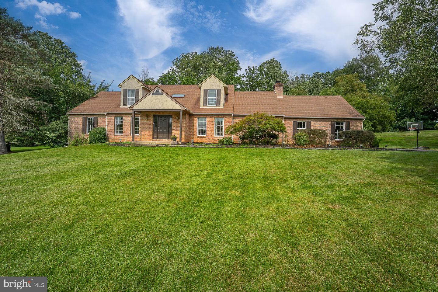 842 Penns Way