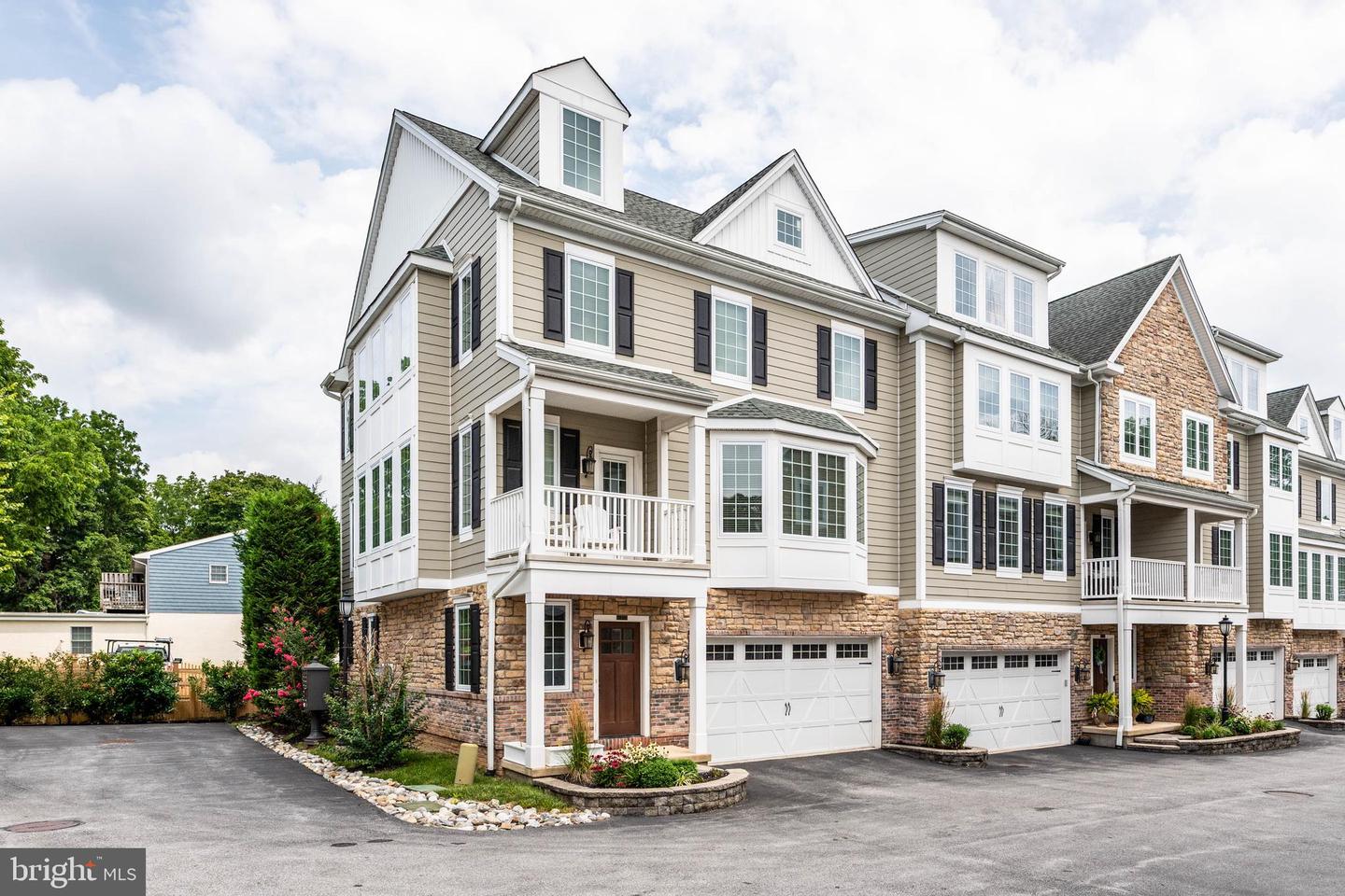 7 Grey Court