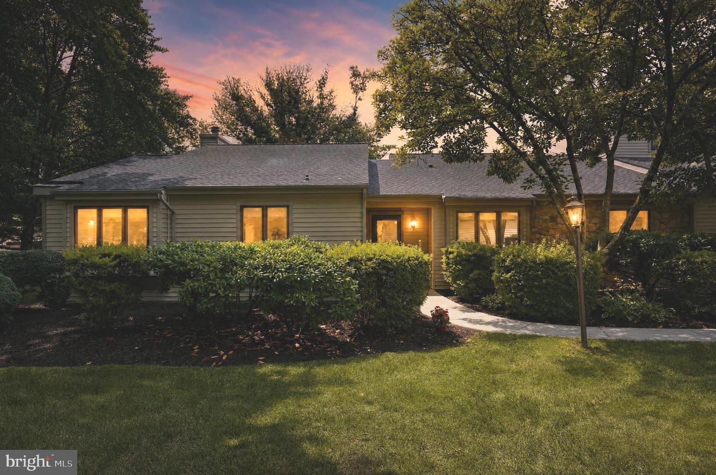 513 Eaton Way #513