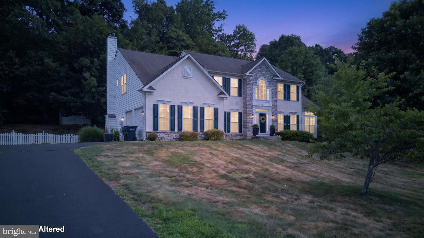 40 Robins Nest Lane