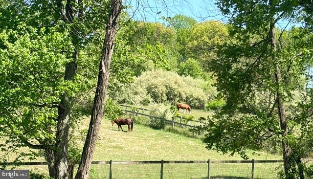2275 Strasburg Road