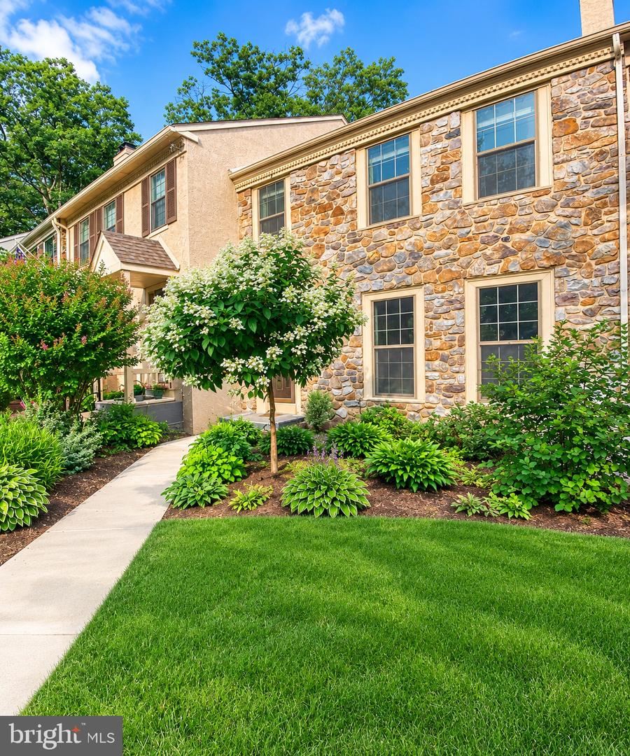 1404 Weatherstone Drive #1404