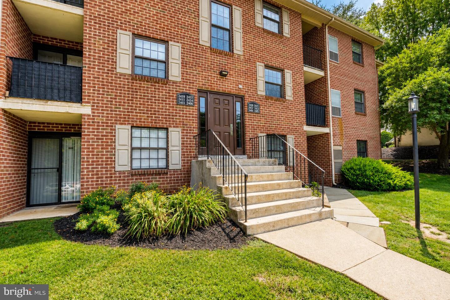 2419 Pond View Drive