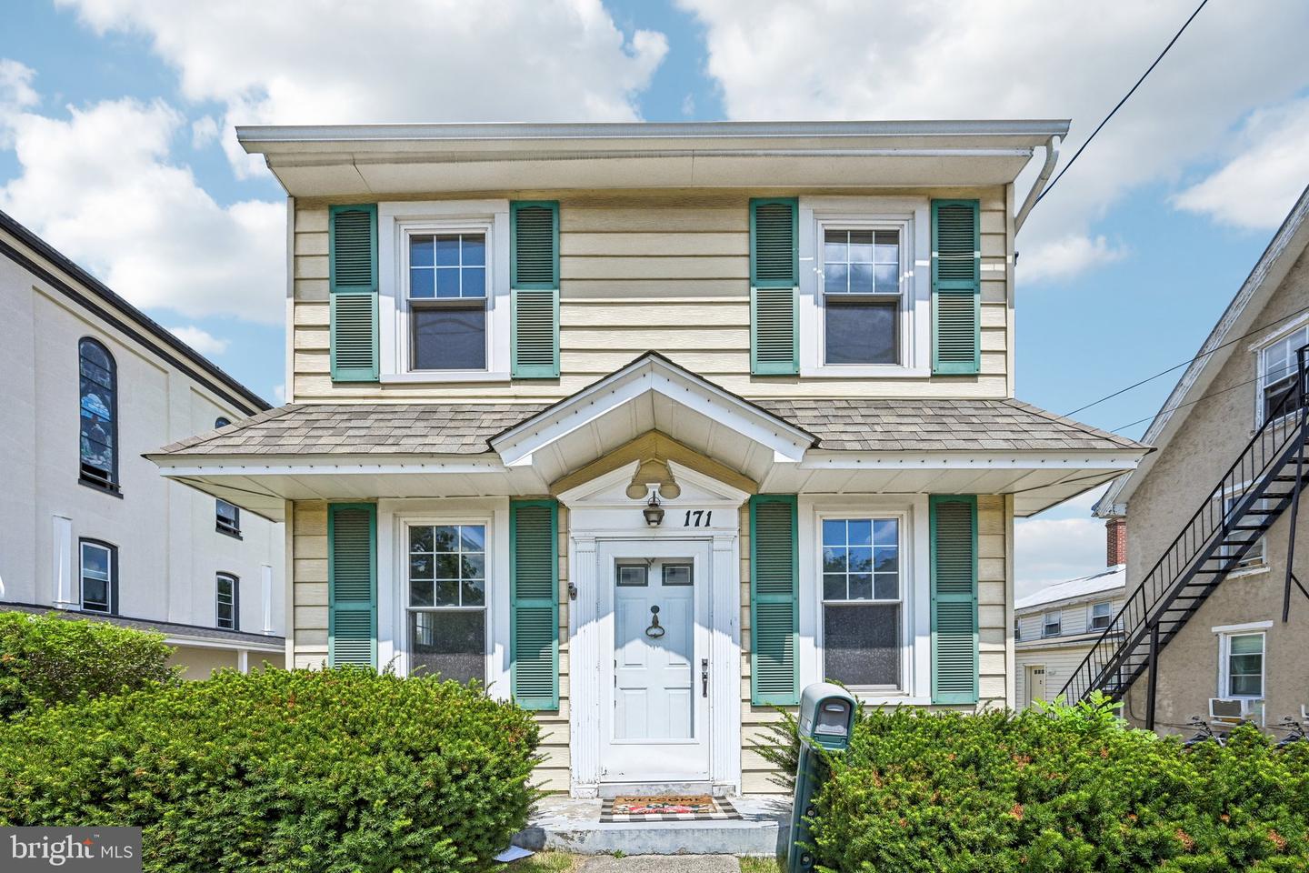 171 Chestnut Street