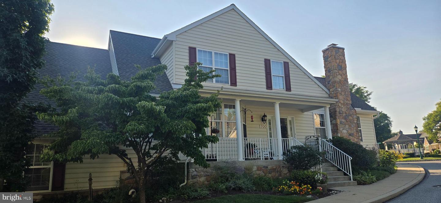 700 Arbor Lane