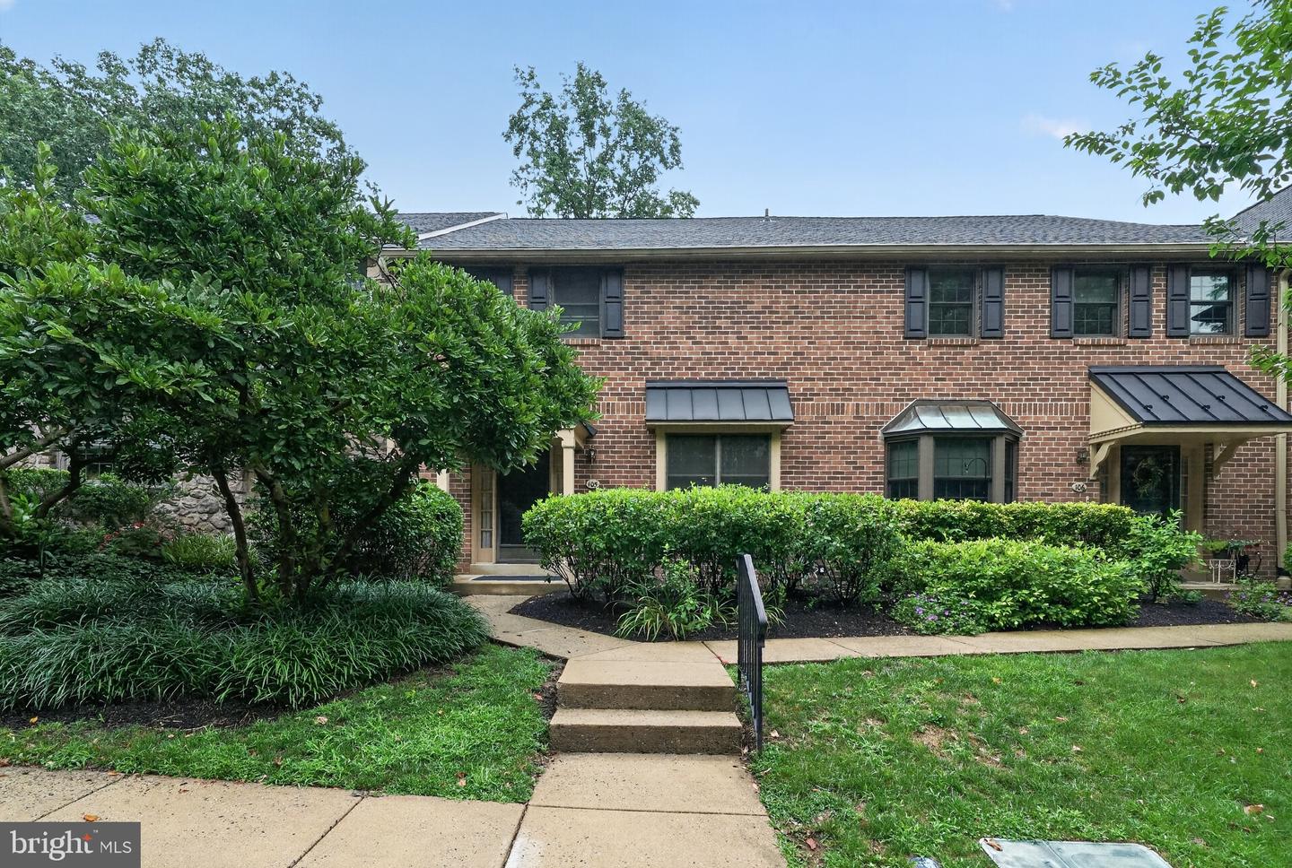 105 Putney Lane #105