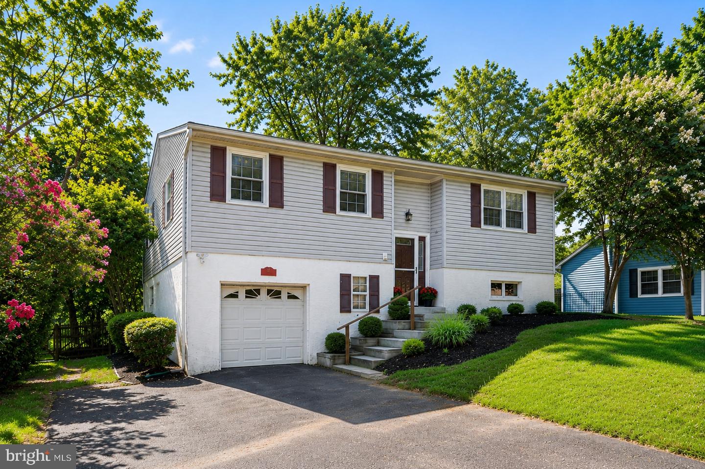 4 Hillcrest Drive