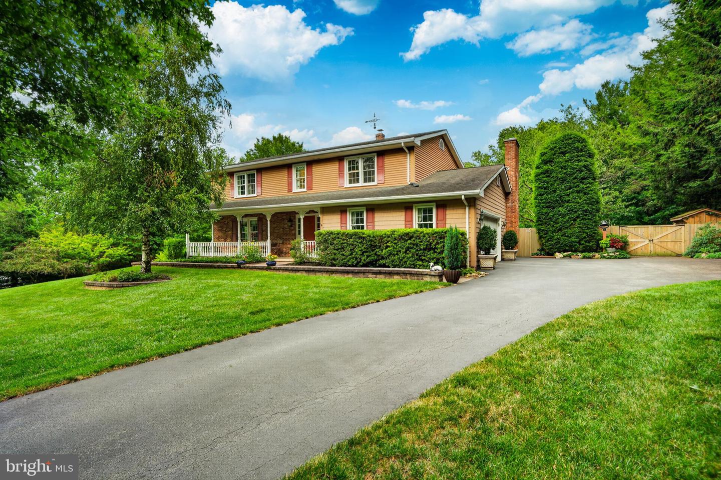 105 Lakeview Drive