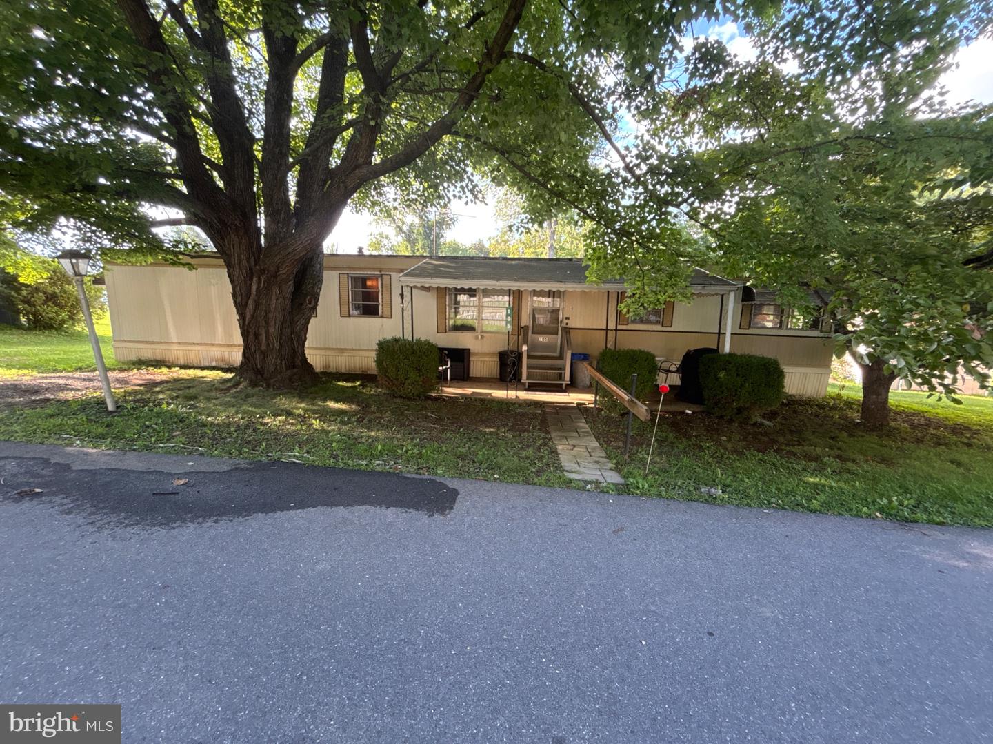 105 Azalea Cir
