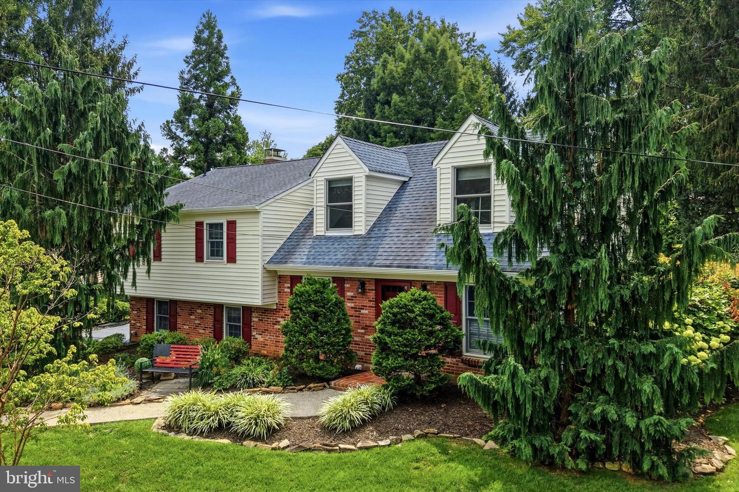 1279 Country Lane