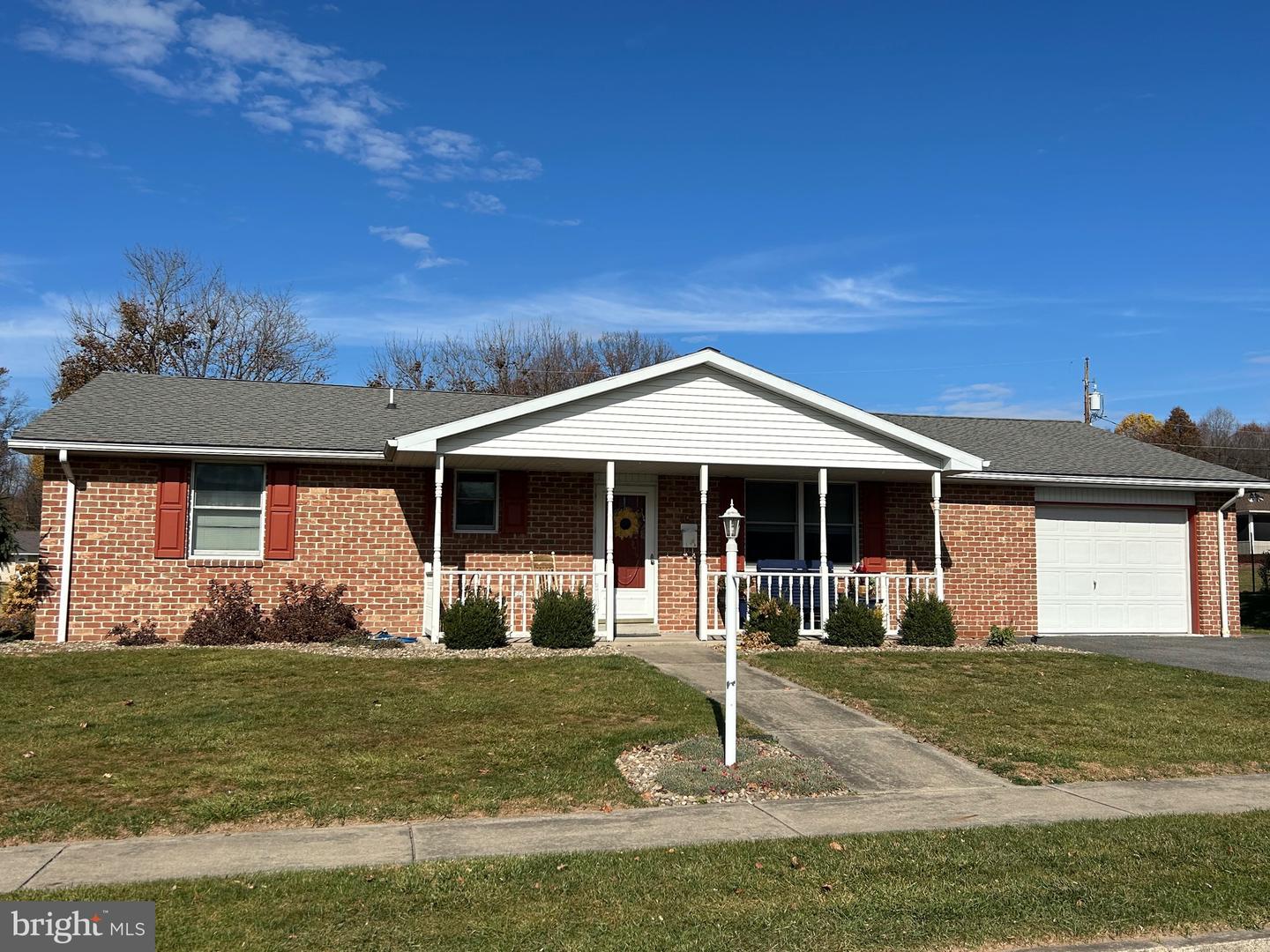 607 Bowman Street, Millersburg