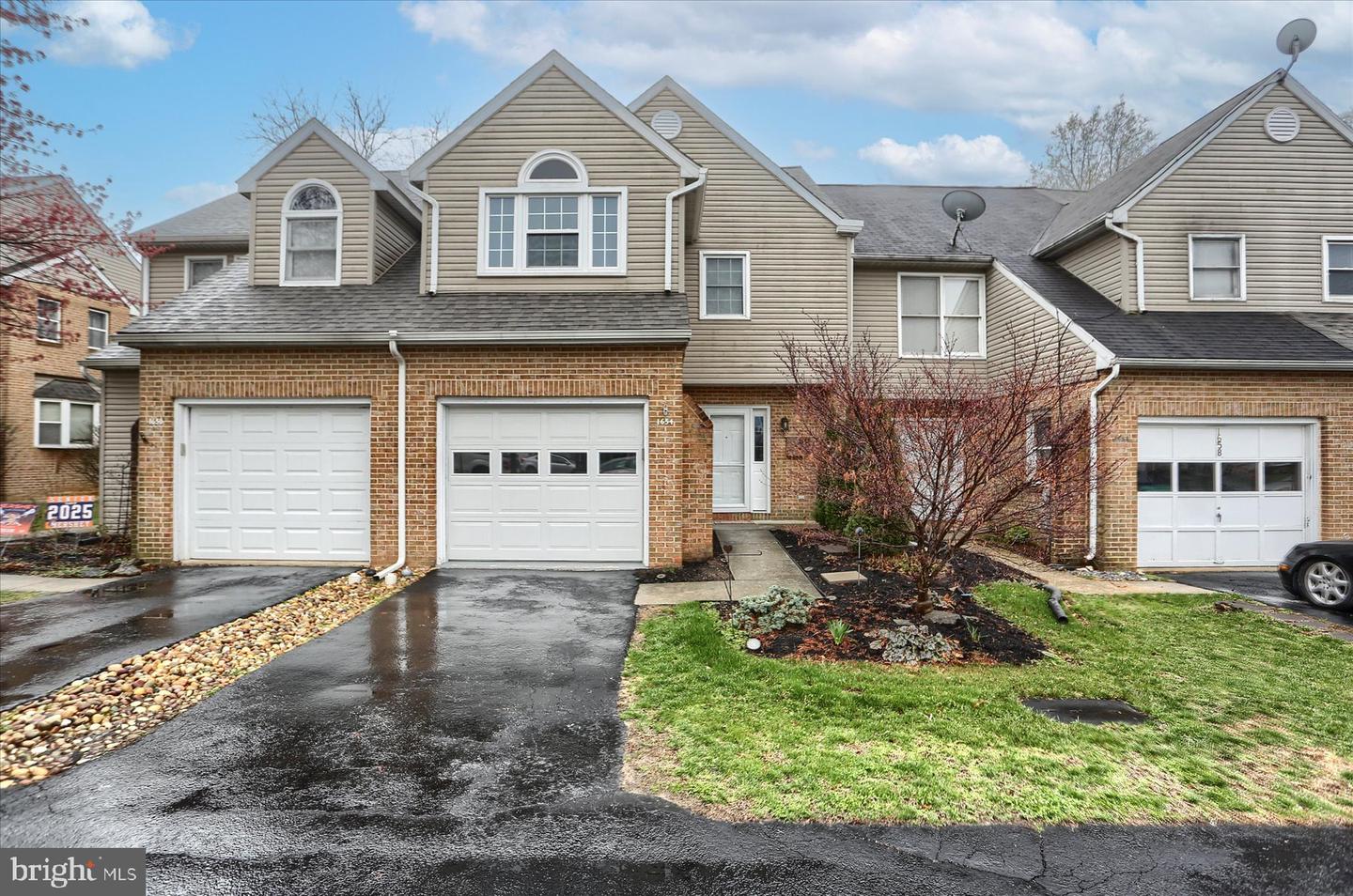 1654 Macintosh Way, Hummelstown