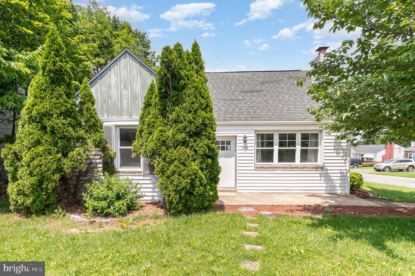 5212 Locust Lane, Harrisburg