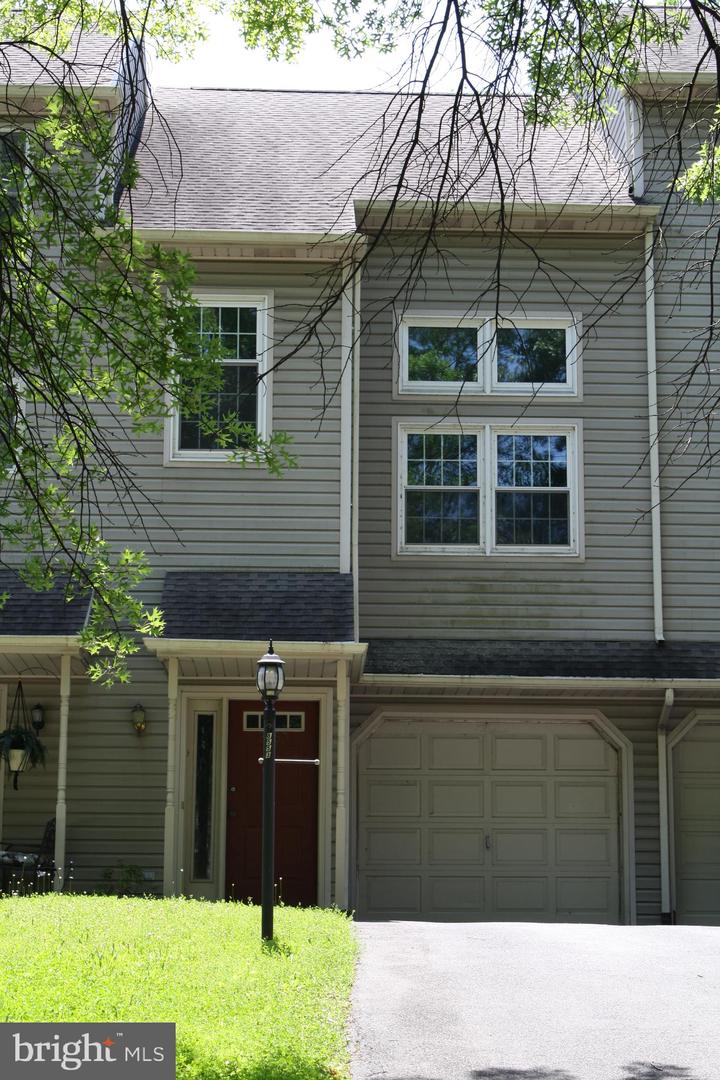 8553 Adams Court, Hummelstown