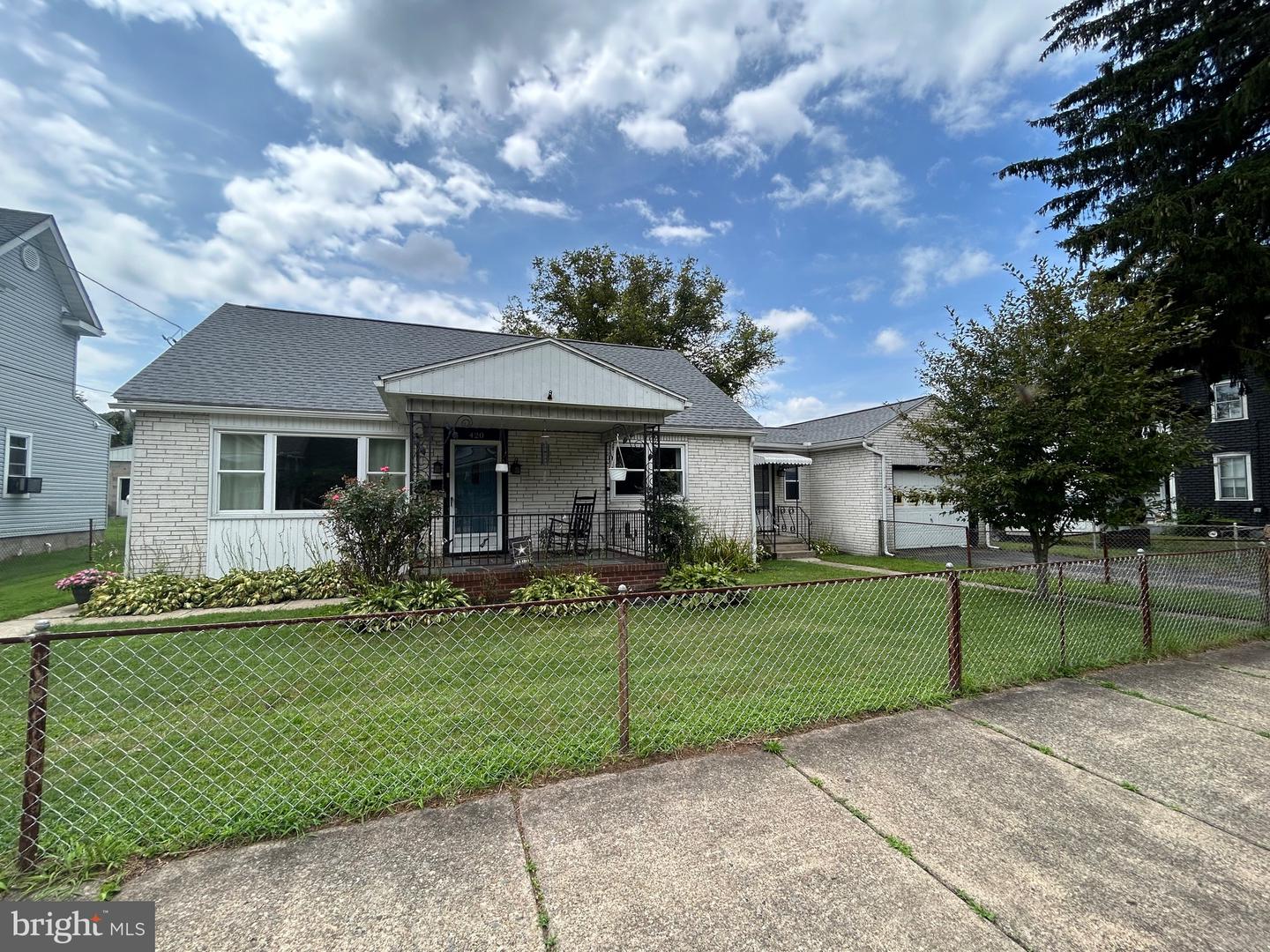 420 North, Lykens